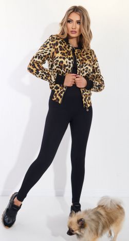 Шовковий бомбер на підкладці