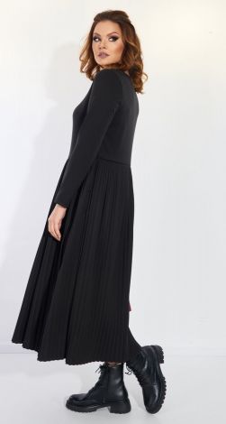 Костюмы женские