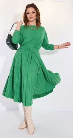 Замшевый костюм с юбкой плиссе