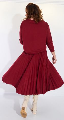 Костюмы женские