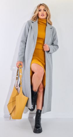 Джемпер свободный с высоким горлом