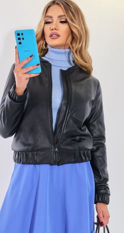 Гарна куртка з еко шкіри