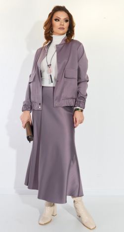 Костюмы женские