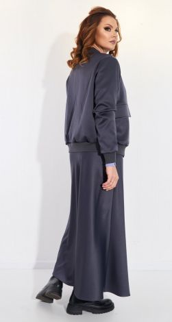 Костюмы женские