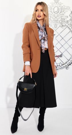 Красива шовкова блуза