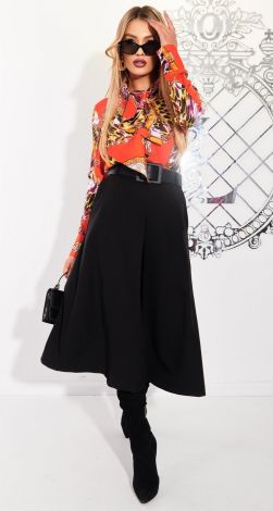 Красива шовкова блуза