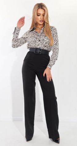 Красива шовкова сорочка