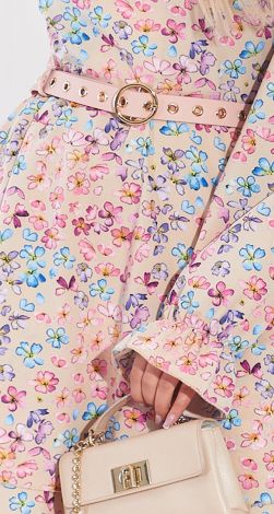 Лёгкое красивое платье