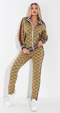 Вязаный брючный костюм