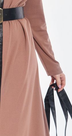 Стильное трикотажное платье