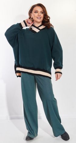 Костюмы женские