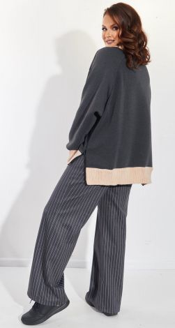 Костюмы женские