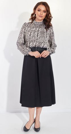 Чорна спідниця з цікавим кроєм