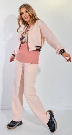 Костюми жіночі