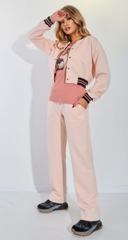 Гарний костюм