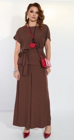 Брючный костюм 