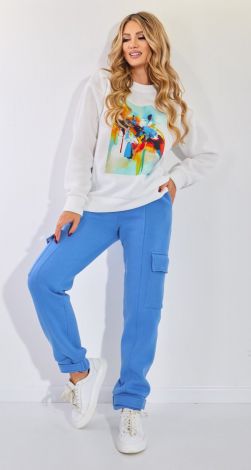 Гарний теплий костюм