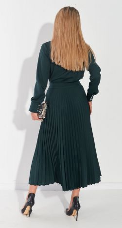 Костюмы женские