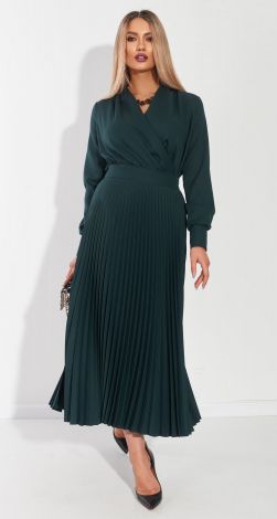 Костюмы женские