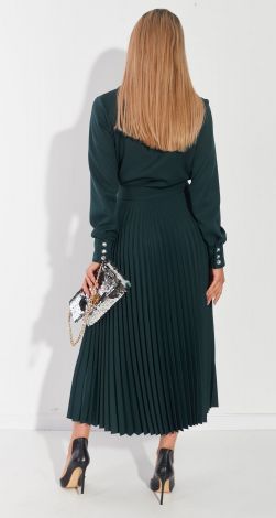 Костюмы женские