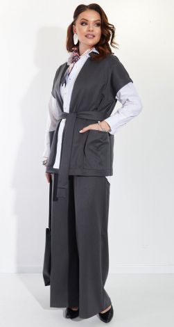 Костюми жіночі