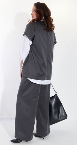 Костюми жіночі