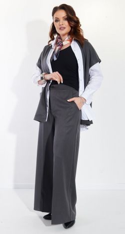 Костюми жіночі