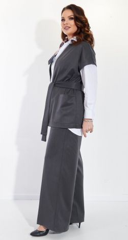 Костюми жіночі