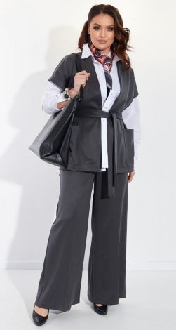 Брючний костюм