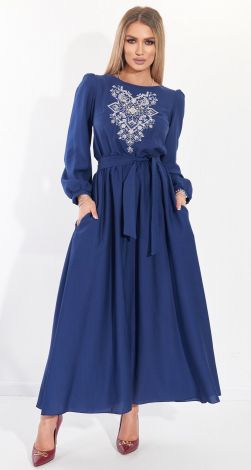 Льняное платье с вышивкой