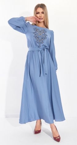 Льняное платье с вышивкой