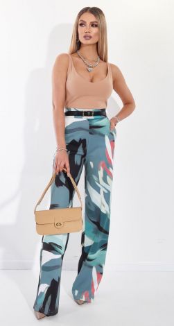 Костюми жіночі