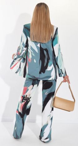 Костюми жіночі