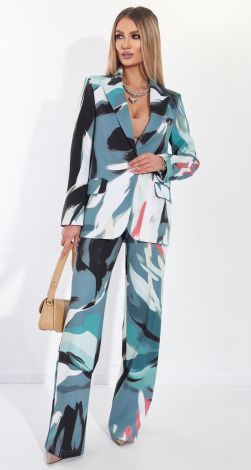 Костюми жіночі