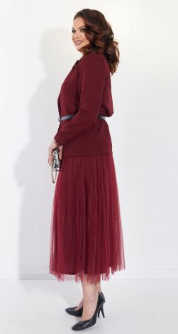 Костюми жіночі