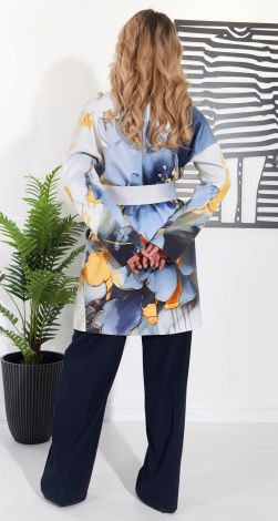 Жіночий верхній одяг