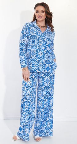 Красивый брючный костюм