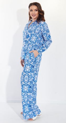 Красивый брючный костюм