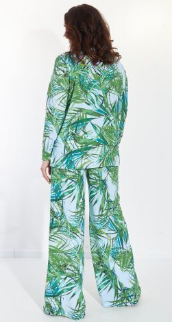 Костюмы женские