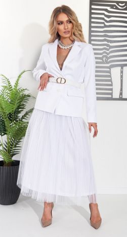 Ошатний білий костюм пліссе