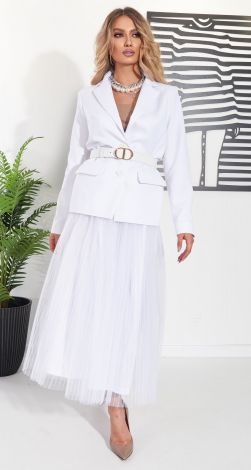 Ошатний білий костюм пліссе