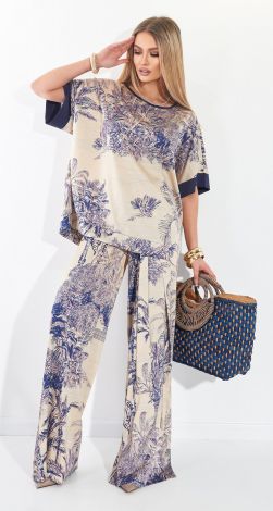 Костюми жіночі