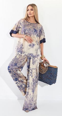 Костюми жіночі