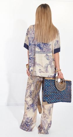 Костюми жіночі