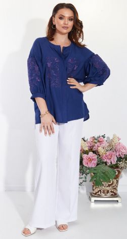 Льняная блуза с вышивкой