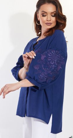 Льняная блуза с вышивкой