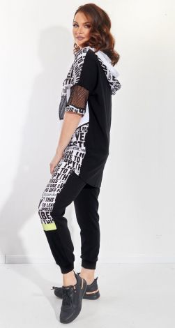 Стильний костюм