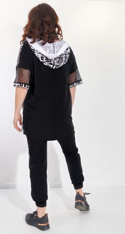 Костюми жіночі