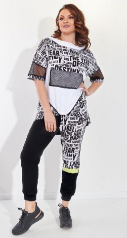 Костюми жіночі