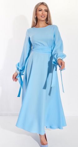 Голубое платье